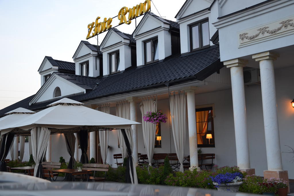 Hotel&Restauracja Zlote Runo Góra Kalwaria Exteriör bild